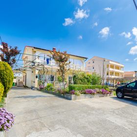 Apartments Mijatović Lopar