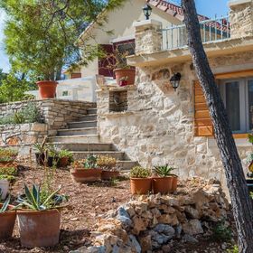 House Vesna Kupinova Milna