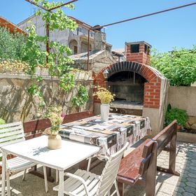 Apartments Ivka Vodice