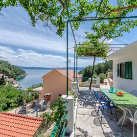 House Filip Bogomolje