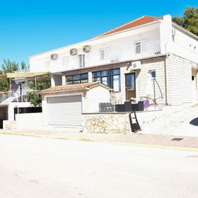 Rooms Božena Primosten