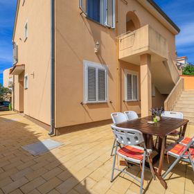 Apartments Jasmina Crikvenica