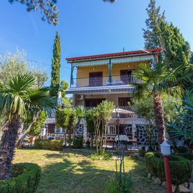 Apartments Hinic Selce