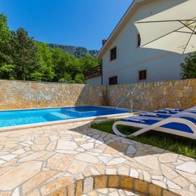 Apartment LINDA Grižane