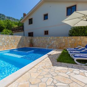 Apartment LINDA Grižane