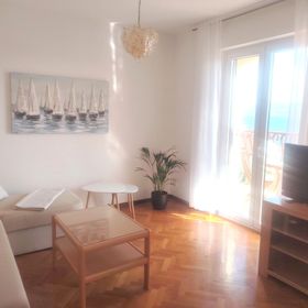 Apartment Sunny apartment Bol