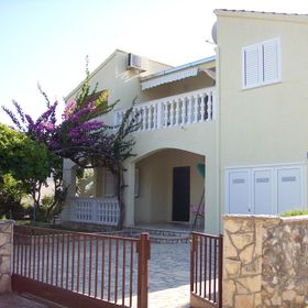 Apartments Barač Sevid