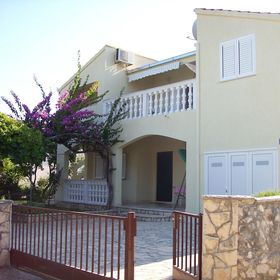 Apartments Barač Sevid