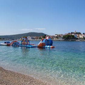 Apartments Djiko Primosten