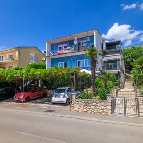 Apartments Alenka Dramalj