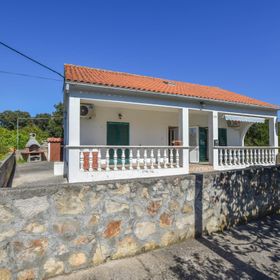 House Sun and Sea Olib