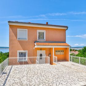 Apartment NENAD Dramalj