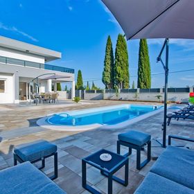 Villa Blažen Bogomolje