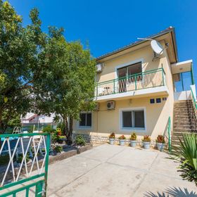 Apartments Ksenija Jadranovo