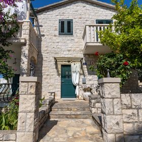 Apartment Pepica Postira