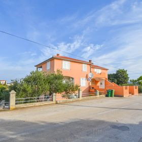 Apartments Mihaela Dobropoljana