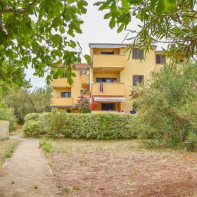 Apartments Taya Dobropoljana