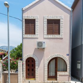 Apartment Bralić Kastel Stari