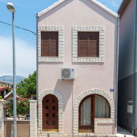 Apartment Bralić Kastel Stari