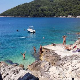 Apartments Ljiljana Brna