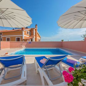 Villa Petra Kastelir