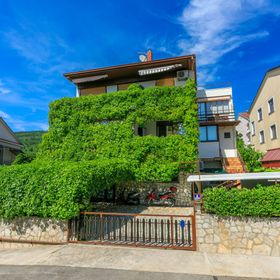 Apartment Luksi Selce