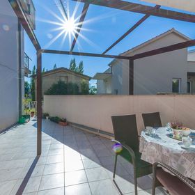 Apartment Ivana Omis II