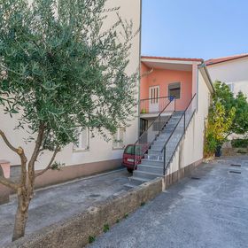 Apartment Ivana Omis II