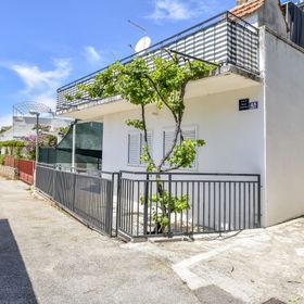 Apartments Matas Rogoznica