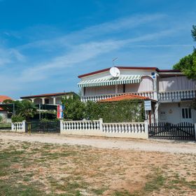 Apartments Štefani Vir