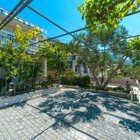 Apartments Mario Brela