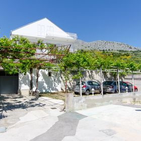 Apartment Marija Podstrana