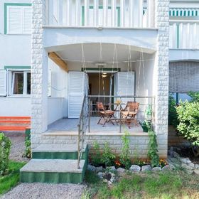 Apartment Luna Srima