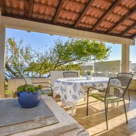 House Marrie Lou Banj