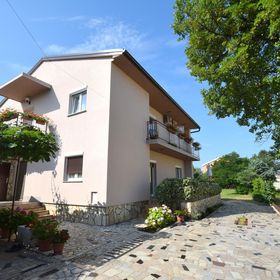 Apartmanok Parkolóhellyel Malinska, Krk - 19381 Malinska