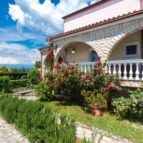 Apartmanok Családok Részére Medencével Malinska, Krk - 19408 Malinska