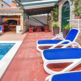 Apartments Jacqueline Pakostane