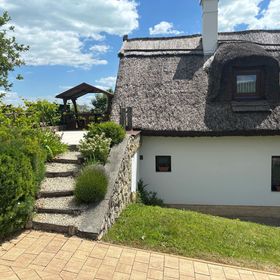 Johanna Apartmanház Vászoly