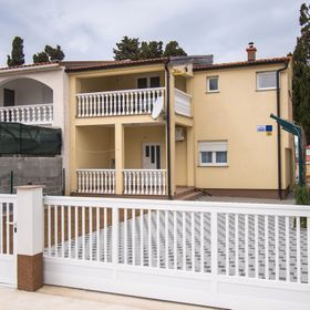 Apartment Tommy Sabunike