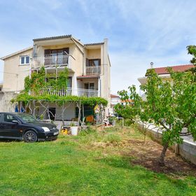 Apartment Albatros Tribunj