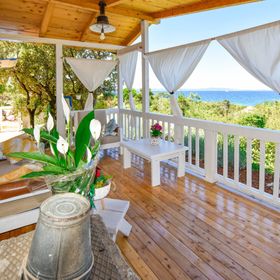 House Livingston Nevidane