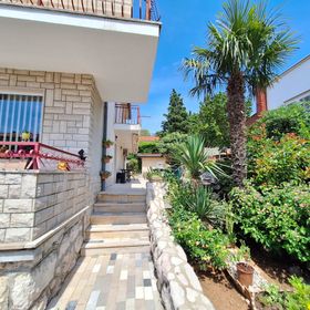 Apartments Tortuga Dramalj