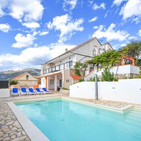 House Rovana Rovanjska