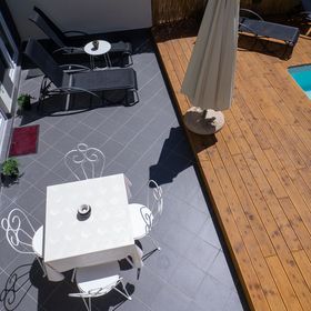 Apartments Annela Seget Donji