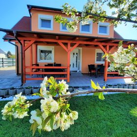 R&R Vendégház Balatonkenese