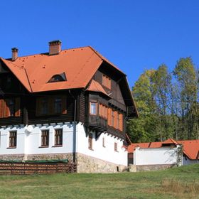 Myslivna Uhlíkov Želnava