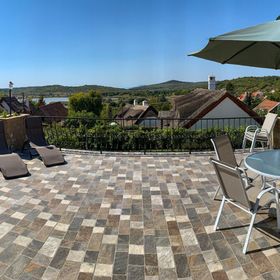 T.H.NY Village Inn Cottage Tihany