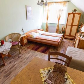 Penzion U Kapličky Malá Hraštice