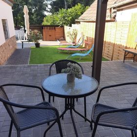 Maja Vendégház Dunaalmás