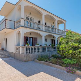 Apartman Raslina - CDJ923